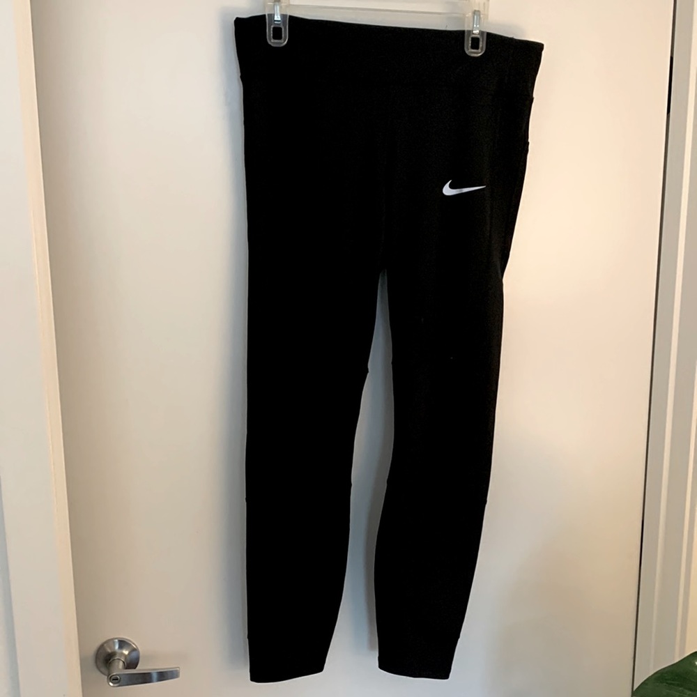 Nike Cropped Leggings